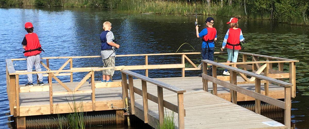 Fiske från bryggan