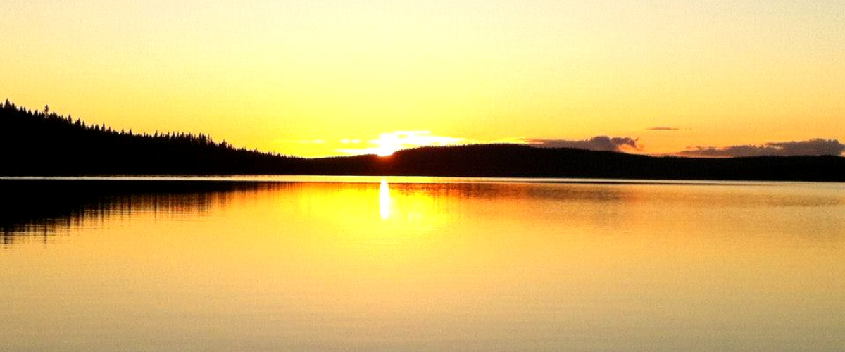 Solnedgång över Skikkisjön